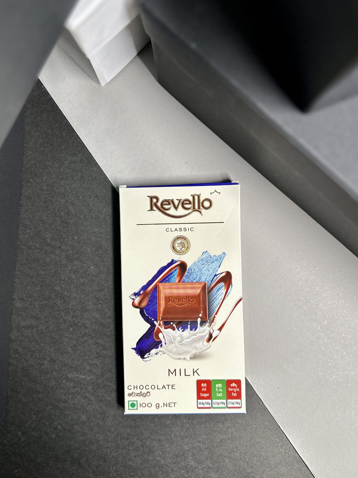 Revello Milk Chocolate 100g